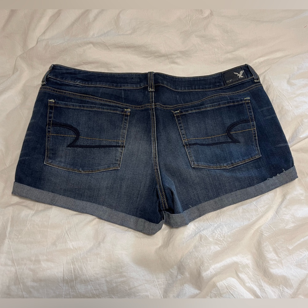 American Eagle Shortie Short. Size 18.